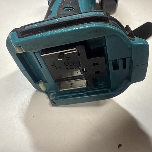 Makita DGA452Z 18V LXT Cordless Angle Grinder 115mm Serviced Body Only 2022 - Picture 13 of 24