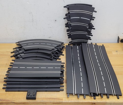 Carrera Challengers 25490 Slot Car Formula One Racing Set 1/32 Scale - Picture 13 of 14