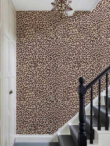 Leopard Print Beige Wallpaper Stylish Animal Pattern Bold Decor Wall Covering - Picture 4 of 10