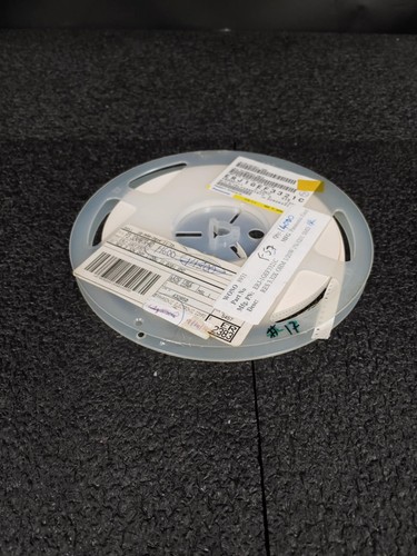 Panasonic ERG1GEF3321C P3.32KABTR-ND RES 3.32K OHM 1/20W 1% 0201 SMD - Picture 8 of 9