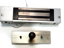 Dortronics Model 1106 Magnetic Door Lock 12 24 VDC * E