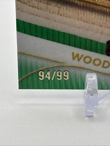 2025 Topps Chrome Disney Woody Green Wave Refractor Toy Story #94/99 - Bild 2 von 3