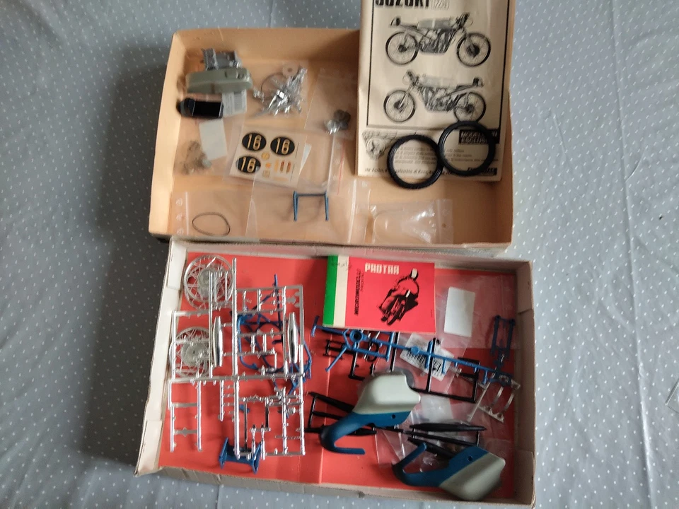 maquette moto SUZUKI 125 grand prix PROTAR AU 1/9 - Photo 3/3