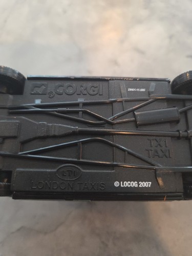 Corgi 1/36 London Taxi Black Cab Olympics 2012 Diecast Scale Model Car - Picture 6 of 6
