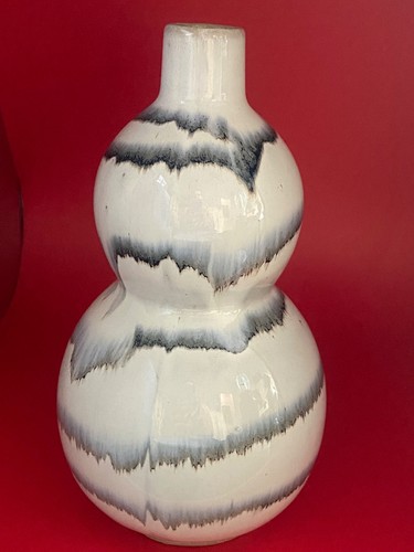 Vintage Keramik Doppel Kürbis Vase, 8,5" hoch, weiß mit blauem Wirbel - Bild 1 von 5