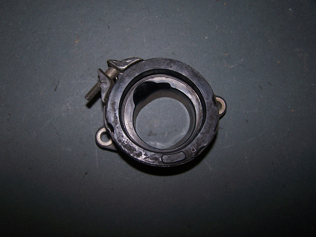 YAMAHA YZFR6 CARBURETOR MANIFOLD INTAKE JOINT 2 5SL-13596-01-00