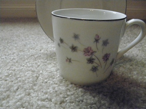 FINE CHINA VINTAGE ,FLOWERS , SAUCER AND CUP,SUMMIT,JAPAN - Picture 3 of 9