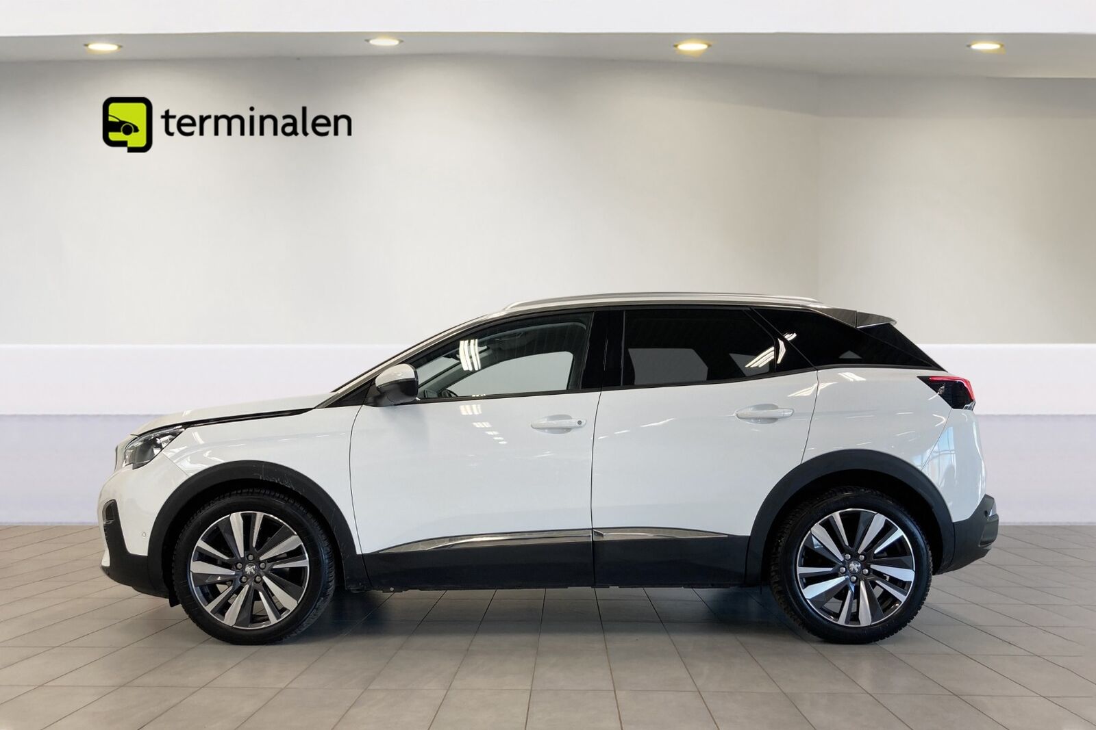 Peugeot 3008 1,2 PT 130 Infinity LTD Peugeot 3008 1,2 PT 130 Infinity LTD