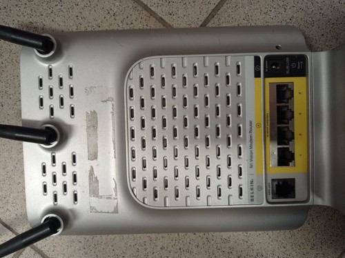 Router wireless Belkin N1 - Foto 2 di 2