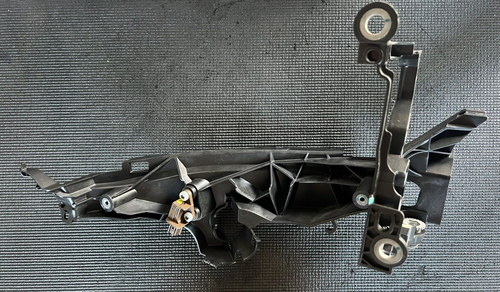 13-16 AUDI S4 A4 Allroad Headlight Bracket Mount LEFT 8K0805607B w/Impact Sensor - Picture 3 of 5