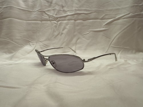 1990's Vintage Italian Sunglasses With Light Tint and metal Frames - Picture 3 of 11