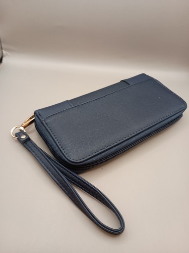 Mia k Farrow Navy Zip Around Credit Card Wallet Wristlet NWOT - Picture 3 of 7