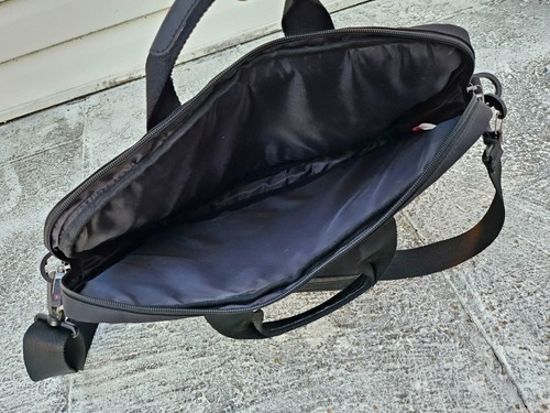 Solo New York Men Laptop Bag Black Polyester Travel Bag Outside Pocket 16X12 in - Picture 8 of 12
