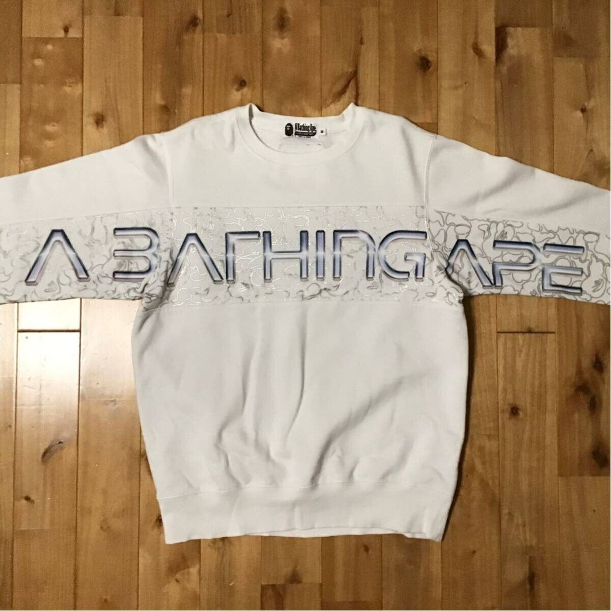 Hajime Sorayama × BAPE camo sweat shirt White A Bathing Ape Size M