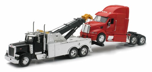 1/32 New Ray Peterbilt Model 387 Red Cab & 379 Tow Truck Black Chrome SS-12053A - Picture 1 of 2