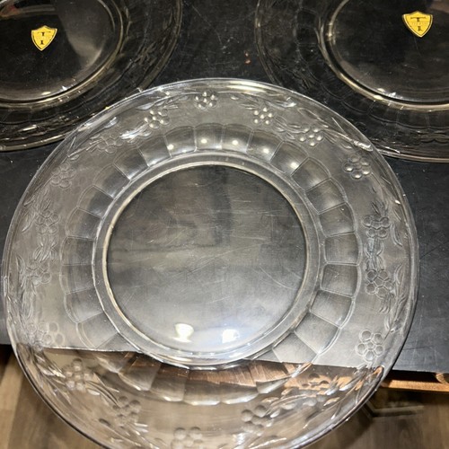Set of 4  Vintage 1960s TIFFIN Glass 8” SALAD PLATES, Delicate Floral ETCHED - Picture 5 of 7