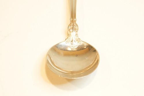 Gorham Sterling Silver Chantilly Lion & Anchor Round Soup Spoon “L” Mono (EACH) - Bild 3 von 8