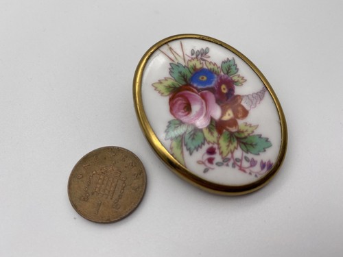 Vintage Royal Worcester Bone China Brooch Flower Design - Picture 8 of 8