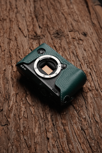 Genuine Real Leather Half Camera Case Bag Cover for FUJIFILM XE3 X-E3 Green - Picture 6 of 7