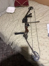 matthews compound bow hard case fishing set up and arrows