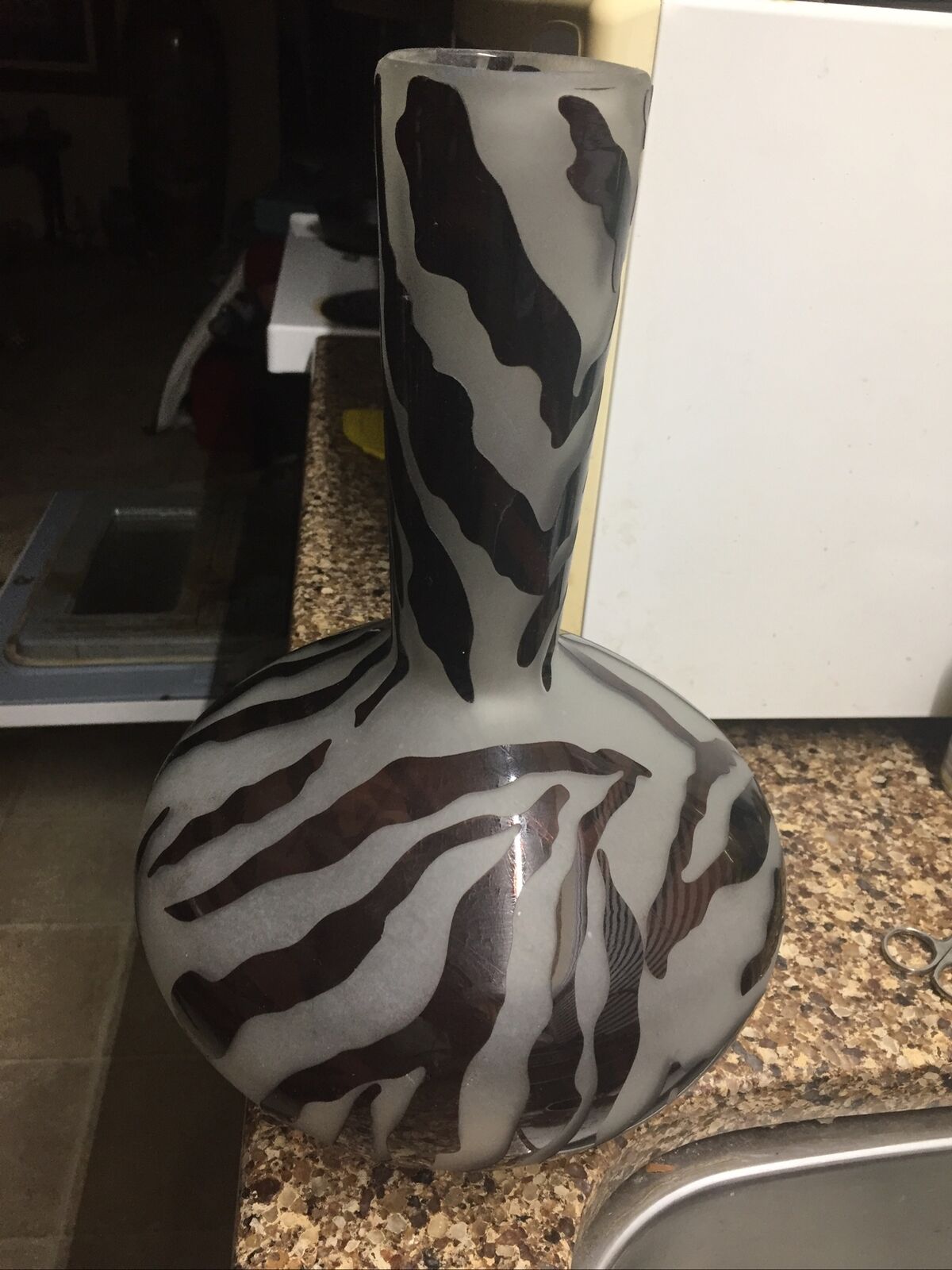 Modern Art Large Frosted Glass, Black Stripes Vase 13” T Tani klasyk