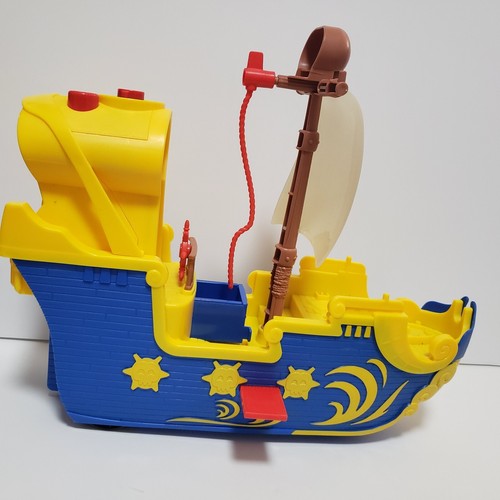 Santiago of the Seas Lights & Sounds El Bravo Pirate Ship Playset Talks Wheels - Picture 4 of 10