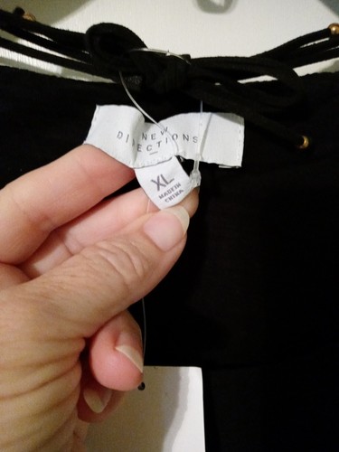 Womens New Directions Short Sleeve Shirt Tunic XL black With red necklace nwt - Picture 4 of 6