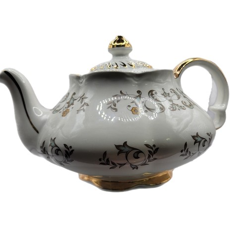 Ellgreave England Gold White Floral Teapot - Picture 1 of 6