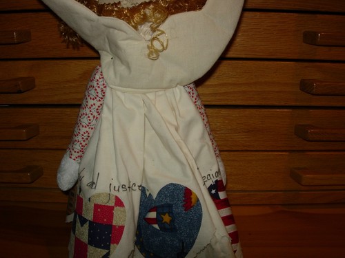 VINTAGE HAND CRAFTED ANGEL  HOLDING PLEDGE OF ALLEGIENCE--#A1-10 - Picture 3 of 24