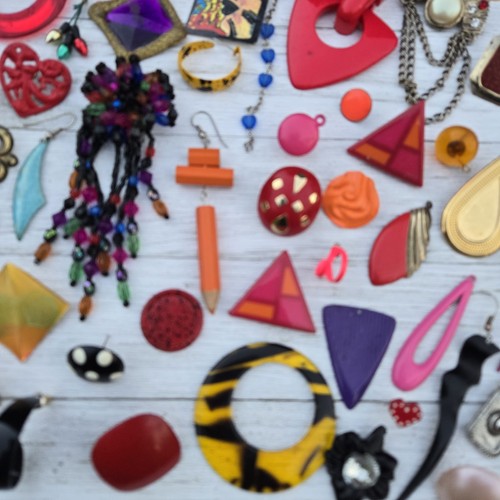 Junk Jewelry Craft LOT Funky Bold Colorful 1980s Plastic Single Earrings MOD - Picture 4 of 24