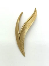 Trifari Crown Brushed Gold Split Leaf 3” Brooch
