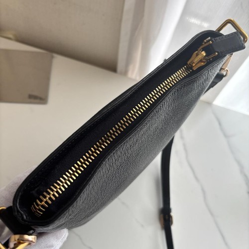 TOM FORD Shoulder Bag Black x Gold Leather Men's Size H26xW23cm - Picture 8 of 14