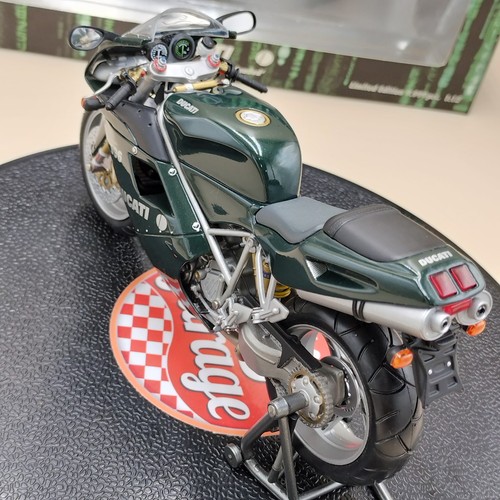 MINICHAMPS 1/12 DUCATI 996 Matrix Reloaded Trinity 122120002 - Picture 12 of 19
