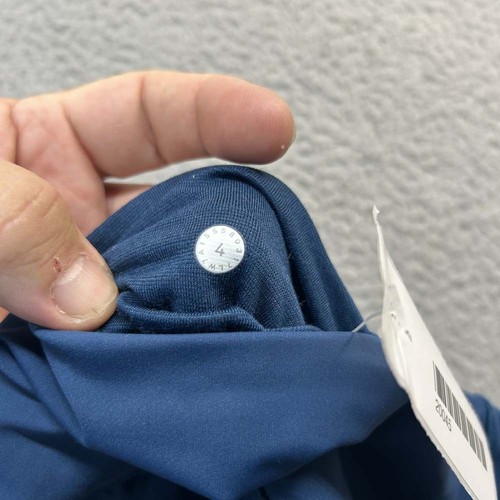 Lululemon Break Free Shorts Womens Sweat Size 4 2.5 Inseam Blue Hot - Picture 12 of 13