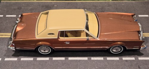 **READ** RARE 1/18 BOS 1974 Lincoln Continental Mark IV Luxus Bronze Metallic - Picture 8 of 19