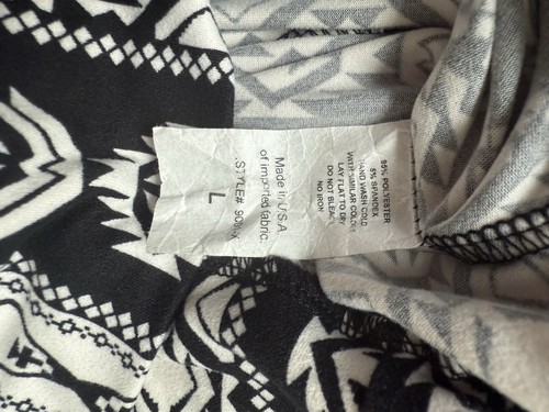 ShopMy Trend Women’s Aztec Print Flared Leggings Size L Fits Like M - Picture 3 of 4