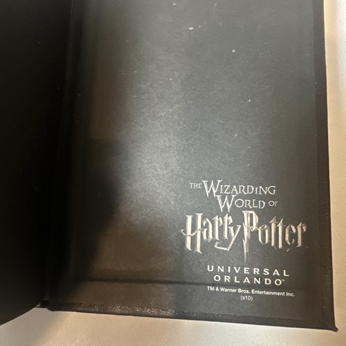 Universal Wizarding World of Harry Potter Gryffindor Crest Leather Journal - Picture 5 of 6