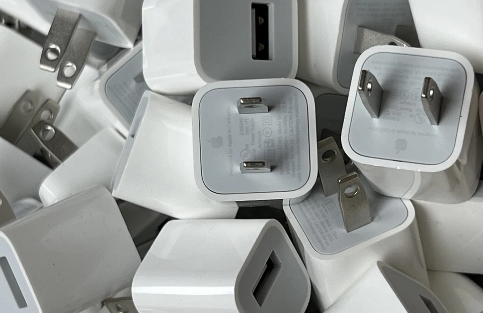 Lot of 100 Apple 5W USB Wall Charger Cube USB-A Power Adapter for iPhone iPad - Image 3 of 4