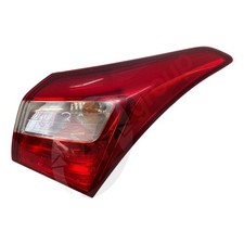 HYUNDAI I30 MK2 12-15 RIGHT DRIVERS SIDE O/S REAR TAIL LIGHT * 92402-A50