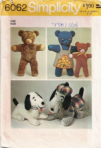 Stuffed Animal Pattern DOG Teddy Bear w Clothes Toy Simplicity 6062 Vtg 1973 - Imagen 4 de 5