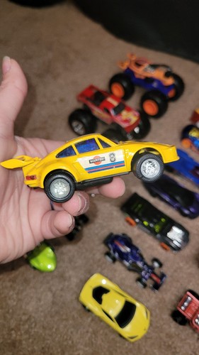 Konvolut 19 Hot Wheels lose - siehe Fotos - verschiedene Zustände - auch andere Marken - Bild 2 von 12