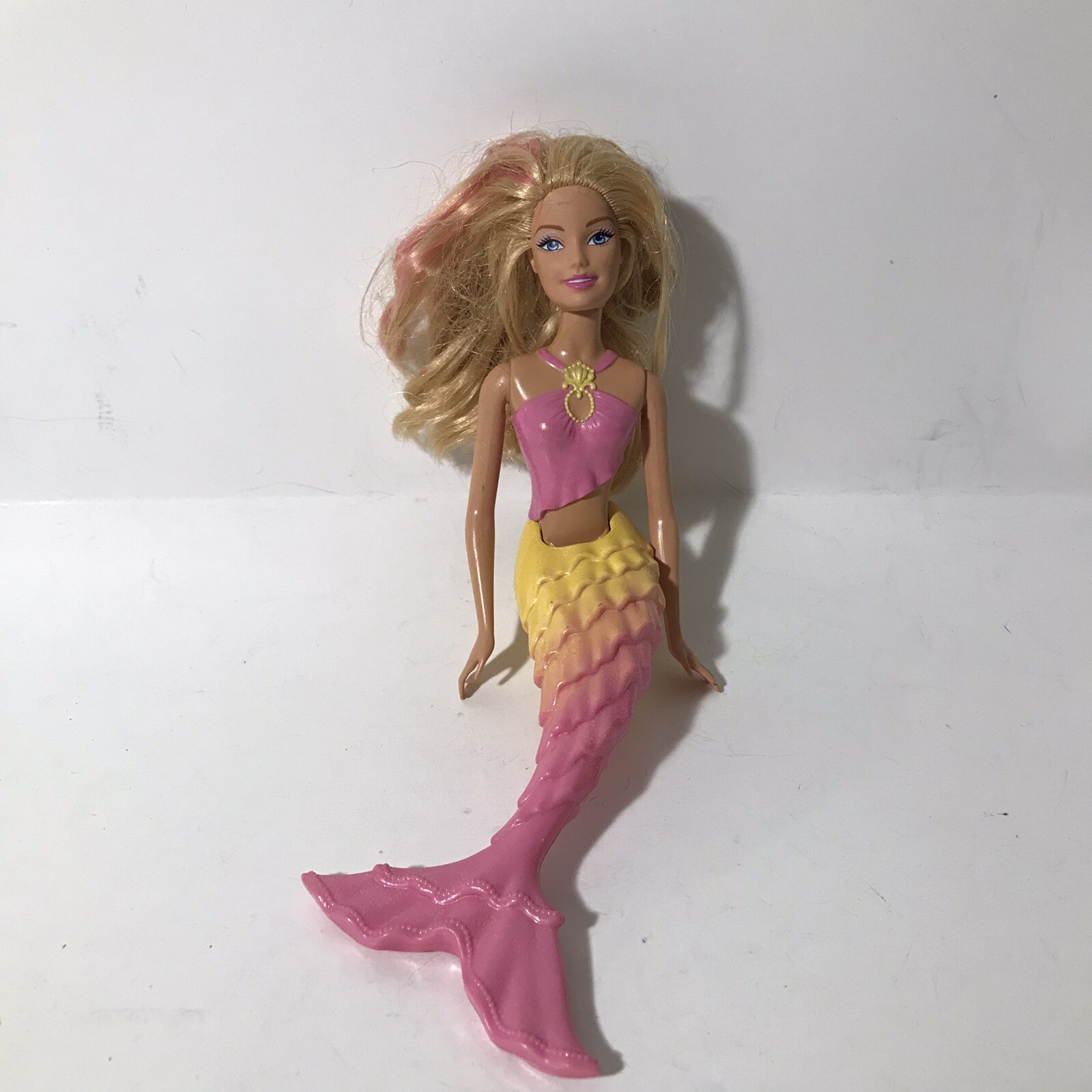 MERMAID BARBIE DOLL Blonde 2009 PINK & YELLOW MOLDED TAIL eBay