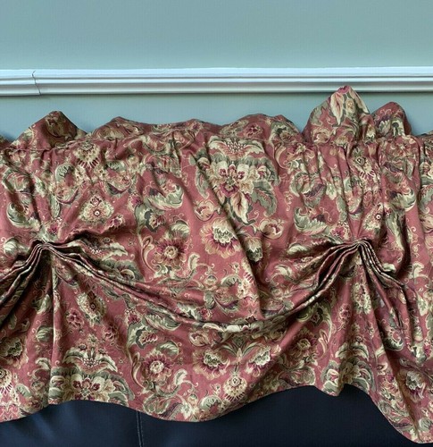 Schöner handgefertigter individueller Rüschenvolant 72x20 - Bild 1 von 9