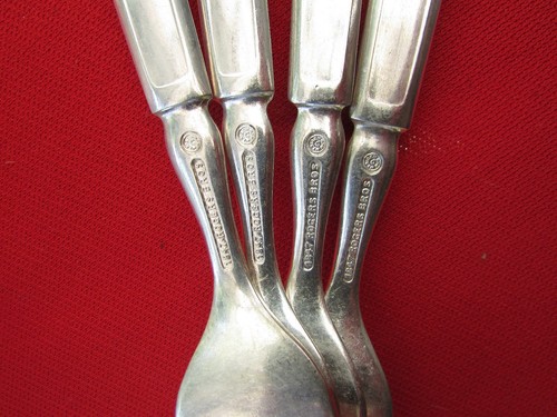 Cuchillos horquillas sólidas con sangrado patrón Old Colony 1911 de 1847 Rogers placa de plata - Imagen 10 de 18