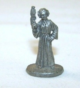 Star-Wars-Monopoly-Princess-Leia-pewter-figure-1990s-rare-1-034-tall-game-piece