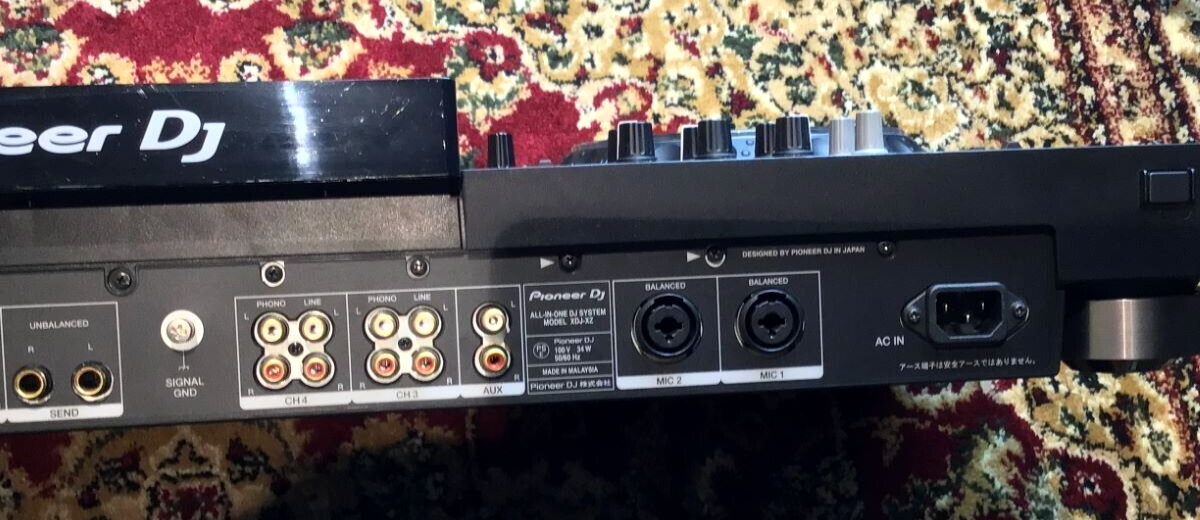 Pioneer DJ XDJ-XZ 4ch Professional All In One DJ System Pioneer DJ XDJ-XZ 4ch Professional All In One DJ System