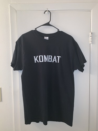 giraffe pattern t shirt