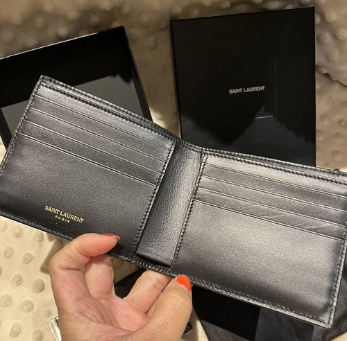 100% Authentic YSL Leather Croc Men’s Bi Fold Wallet - New - Picture 7 of 10
