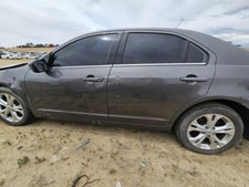 Used Front Center Interior Rear View Mirror fits: 2012 Ford Fusion automatic dim