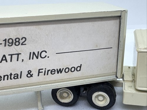 1982 Winross Semi RISTENBATT, INC Dump Truck Rental & Firewood 1:64 - Picture 3 of 14